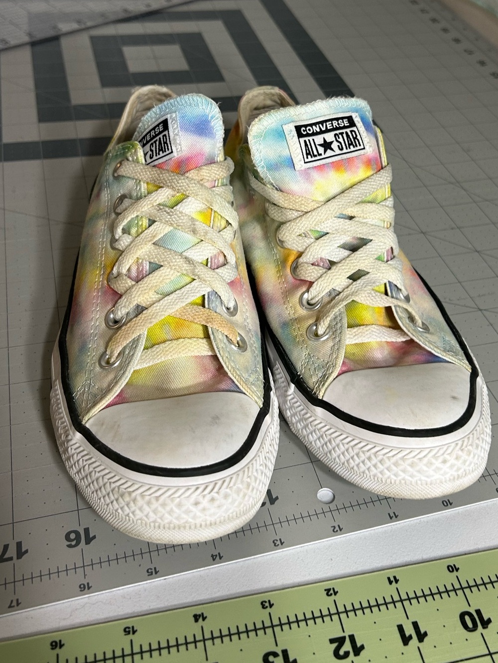 Women’s Tie Dye Low Converse